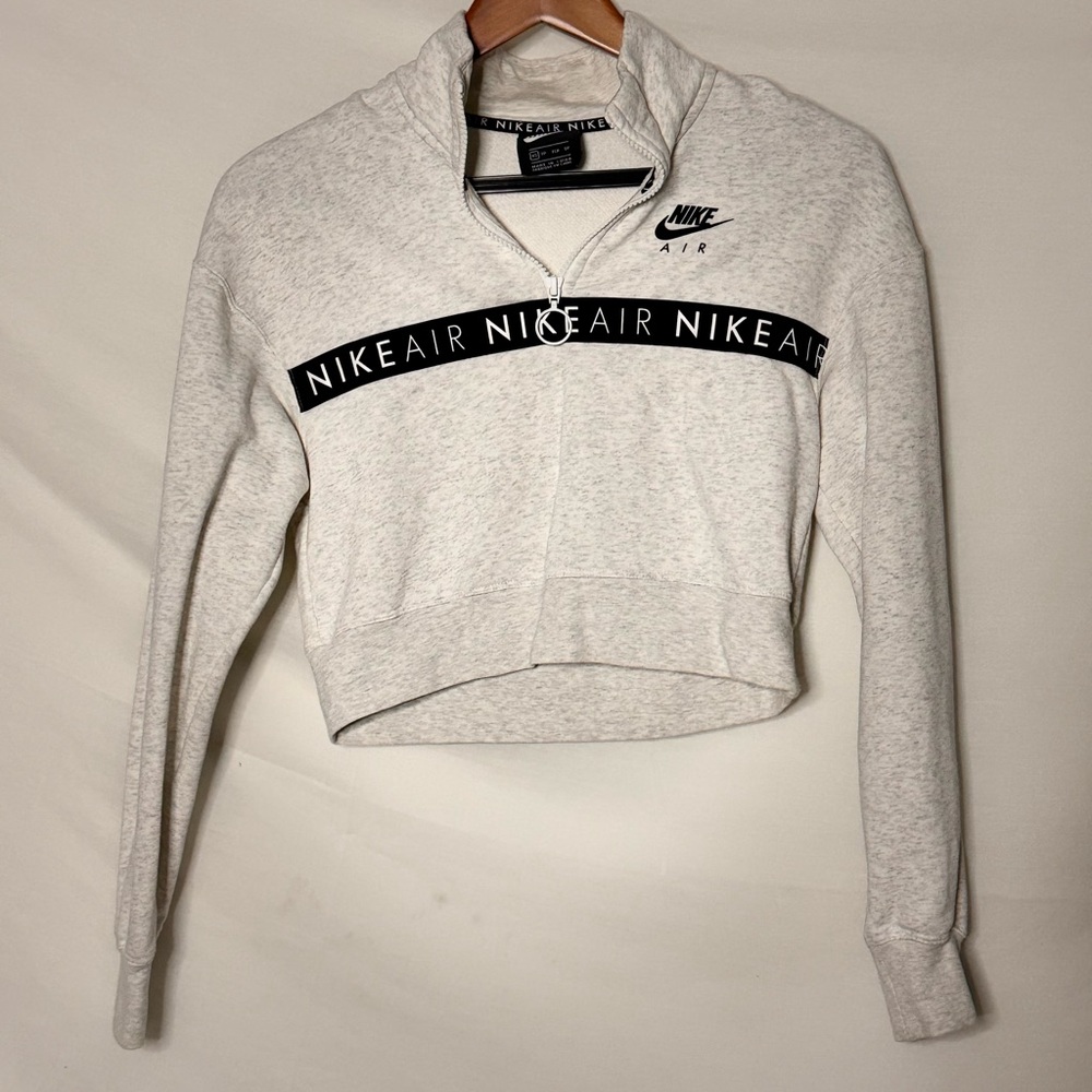 Nike Women's Gray Cropped Top